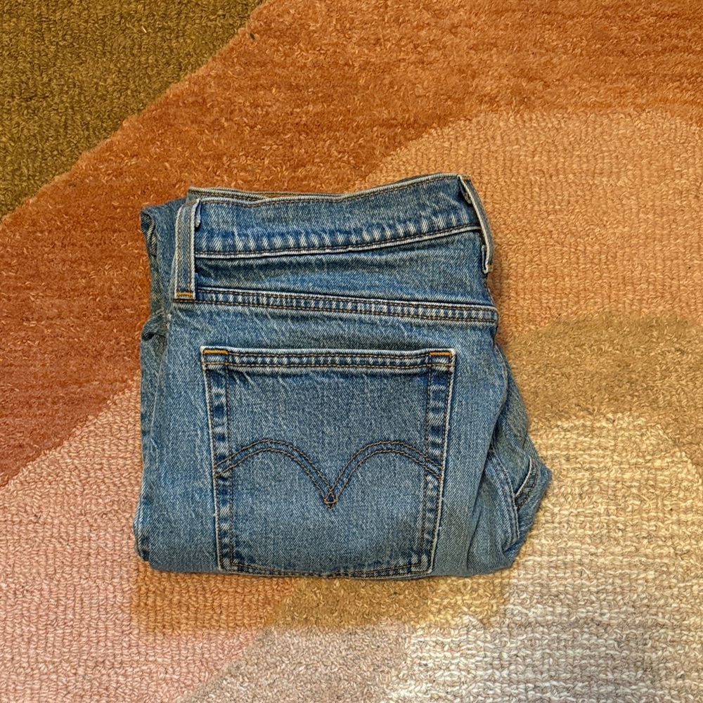 Levi's wedgie straight blue jeans size 29